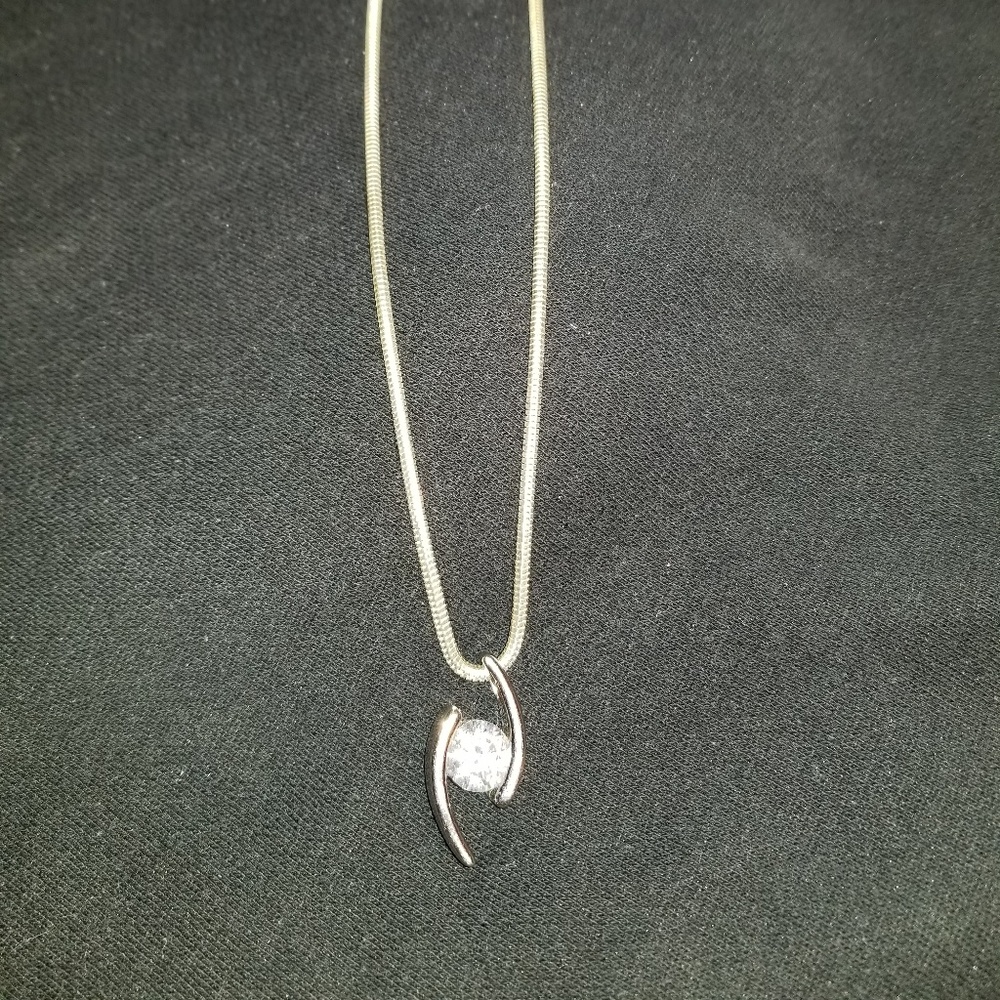 Necklace with sliders